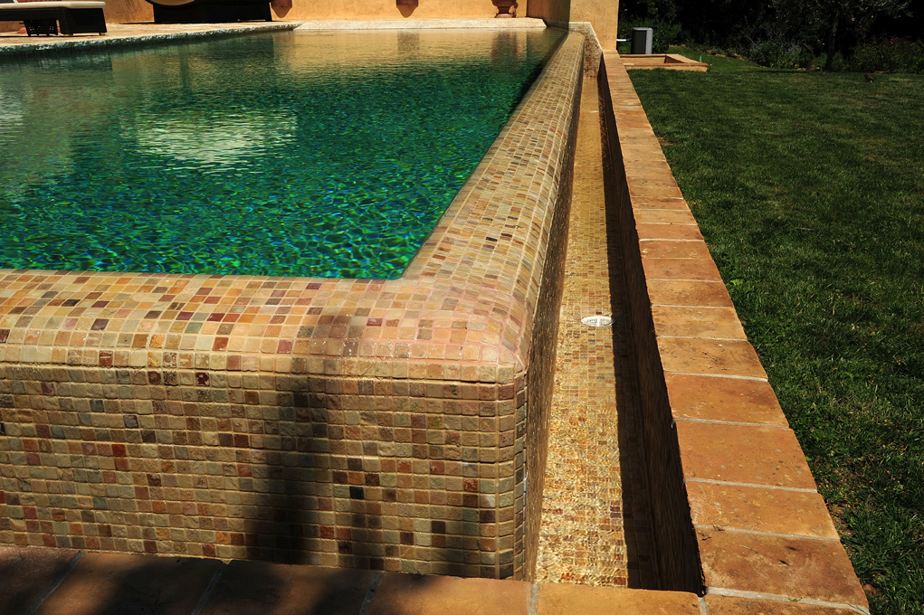 Quale sistema di riciclo scegliere per la tua piscina?
