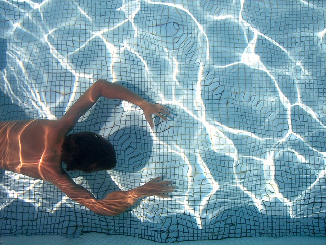 Benessere in piscina? Sì, ma con testa