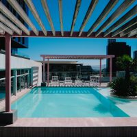 piscina-interrata-skimmer-con-veranda